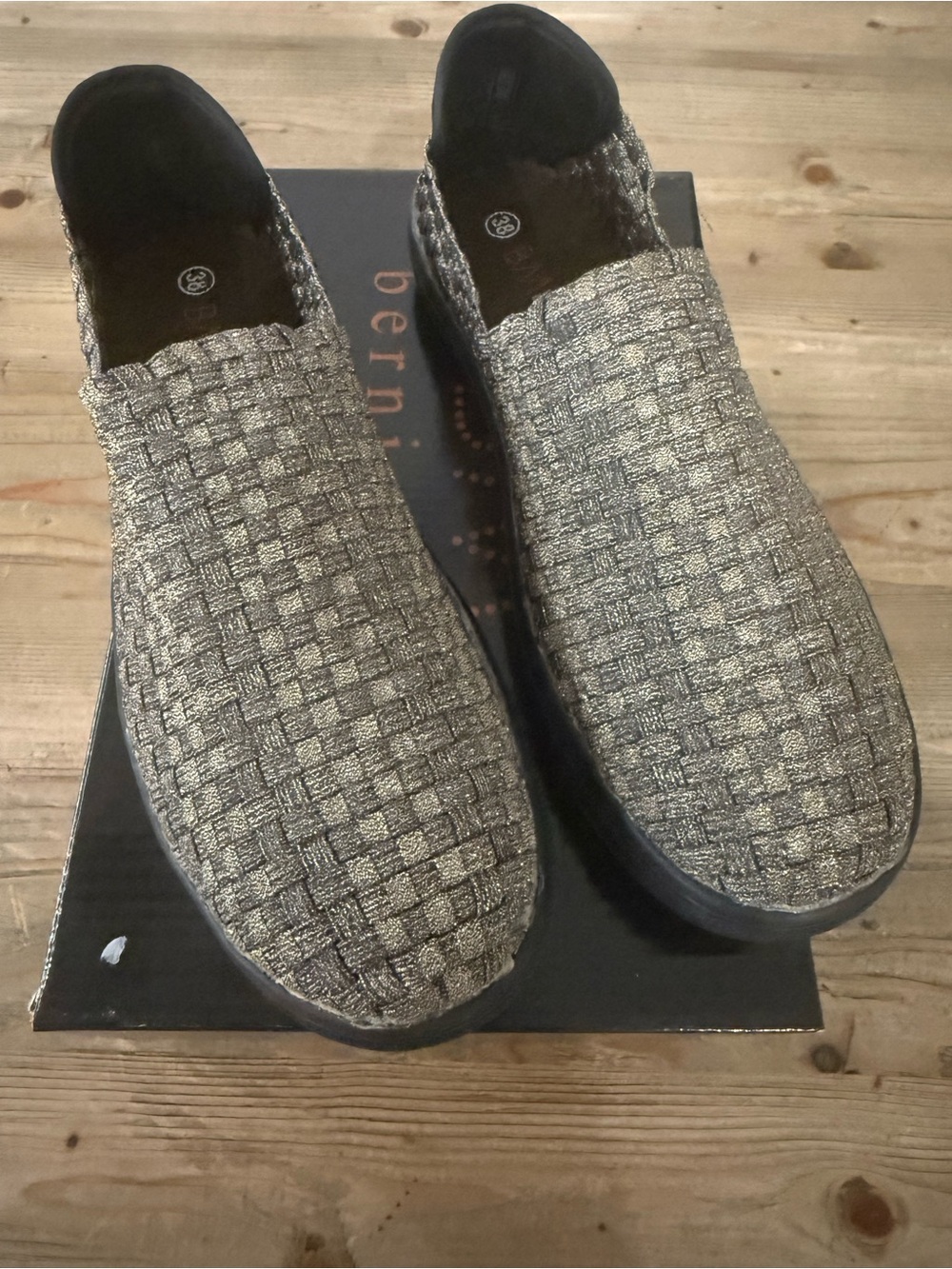 Bernie Mev Vee Cha Cha Elastic Slip Ons, Bronze, Size 38/8 US, New In Box
